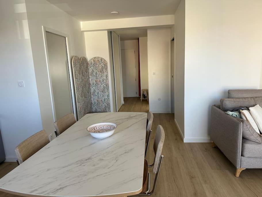 Tres Bel Appartement Neuf - Parking Et Terrasse 比斯卡罗斯 外观 照片