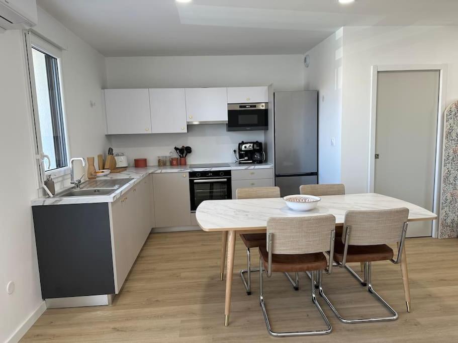 Tres Bel Appartement Neuf - Parking Et Terrasse 比斯卡罗斯 外观 照片